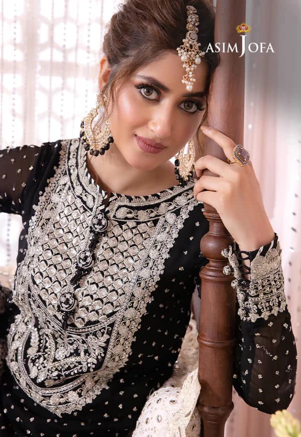 AJ Embroidered Black Chiffon Lehenga