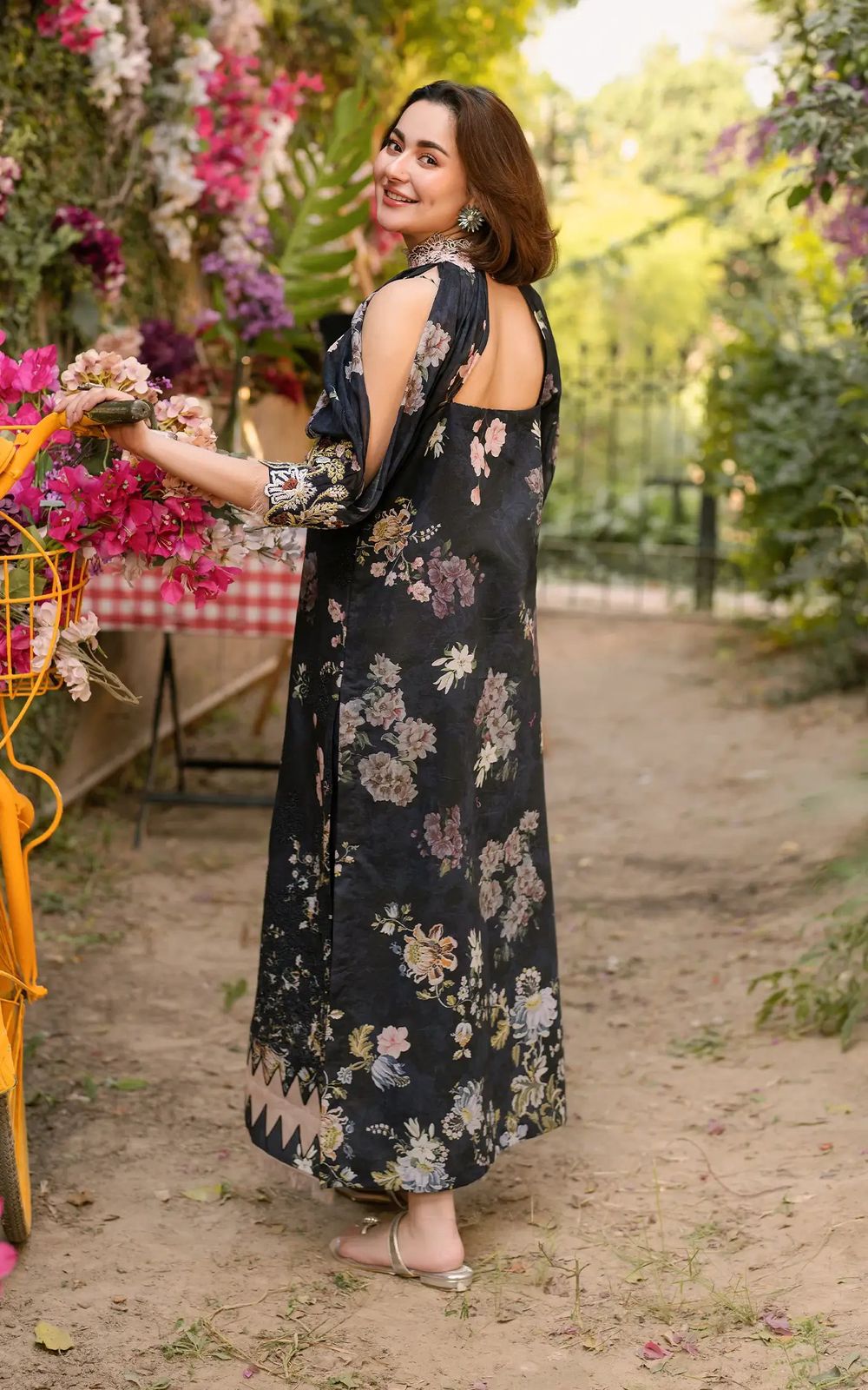 AN Embroidered Navy Blue Luxury Lawn Dress GKL-02