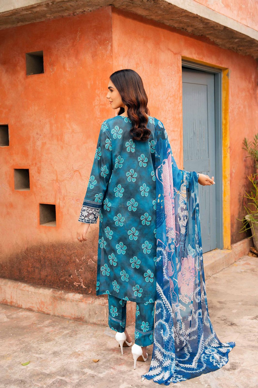 Nishat Zinc Luxury Lawn Dress